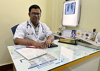 भुवनेश्वर फुफ्फुसीय रोग विशेषज्ञ Dr. Sangram Keshari Mohapatra, MBBS, MD - MedGen Healthcare छवि 1